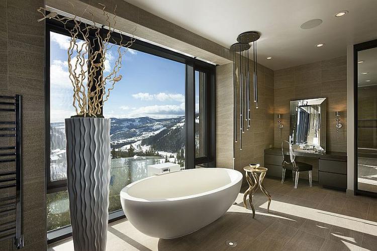 Фантастические ванные с видом на горы