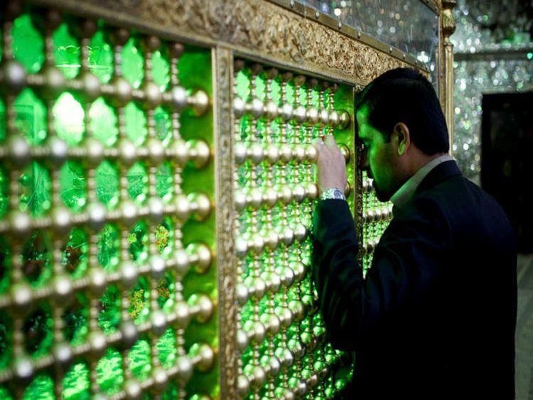 Сияющая мечеть в Иране