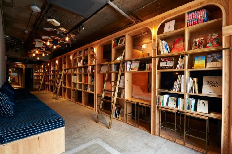 Book and Bed: хостел-библиотека в Киото