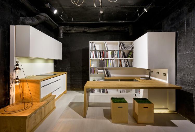 Зона экспозиции: немецкая кухня Nolte и итальянская мебель для офиса