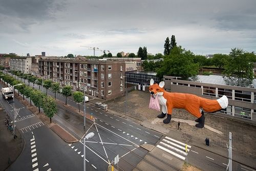 Bospolder fox — 16-метровая лиса-пешеход на улице Роттердама