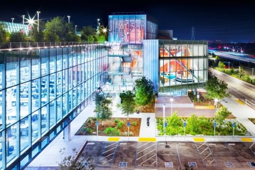 Facebook расширяет штаб-квартиру Menlo Park новым зданием от Gehry Partners