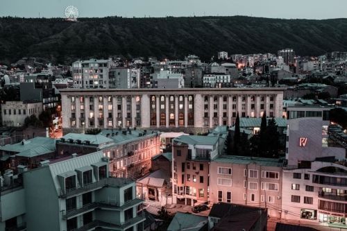 Отель «Грузия» в Тбилиси: советский Ritz-Carlton и его печальная современность