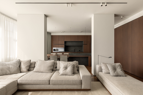 Сім років поза трендами: київська квартира Graphite від Bezmirno Architects
