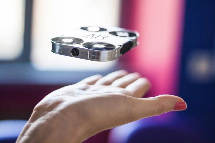 Air Selfie: миниатюрный дрон для воздушного фото