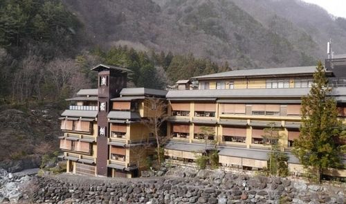 Японский отель с 1300-летней историей