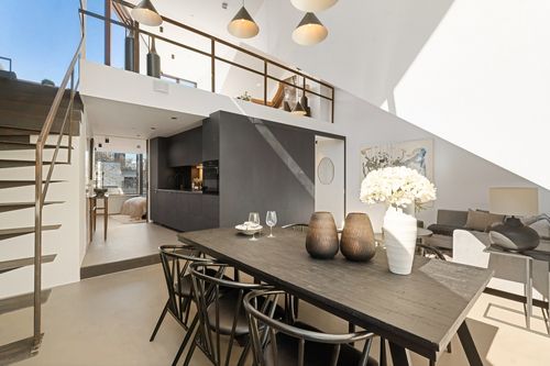 Мансардна квартира в Осло від IK-architects натхненна Томом Фордом
