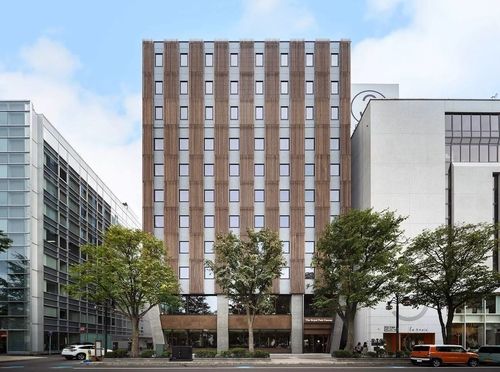 Перший японський висотний готель з дерева та бетону від Mitsubishi Jisho Design