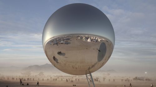 Гигантский зеркальный шар от BIG на фестивале Burning Man