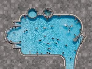 Ода воде. Аэроснимки бассейнов от Штефана Цирвеса