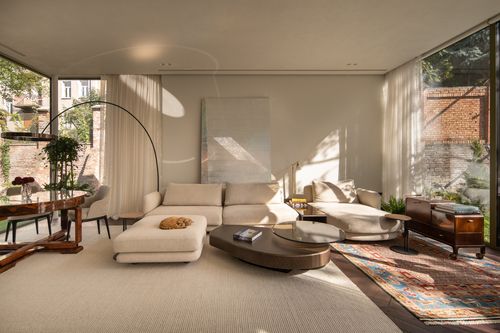 Як повернути до життя занедбану віллу: проєкт «Айва» у Львові від Replus Bureau