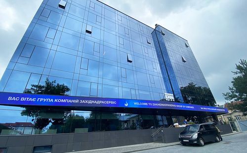 Технології, сталий дизайн і людиноцентризм: новий формат Укрексімбанку
