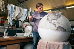 Сотворение мира. Как делают уникальные глобусы Bellerby & Co