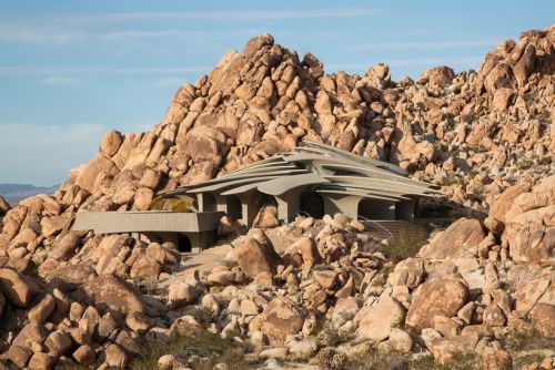 Desert house: скульптурный дом в Калифорнии