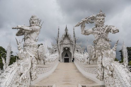 Рай и ад Белого Храма в Таиланде