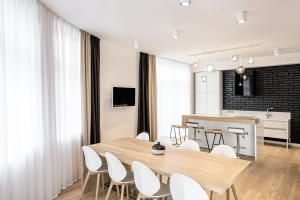 Austrian brick&oak: інтер’єр львівських апартаментів