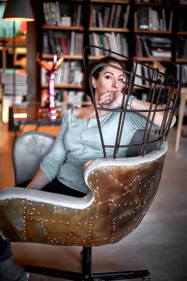 EGG CHAIR OF CONCRETE от дизайнера Сольмаз Фуляди